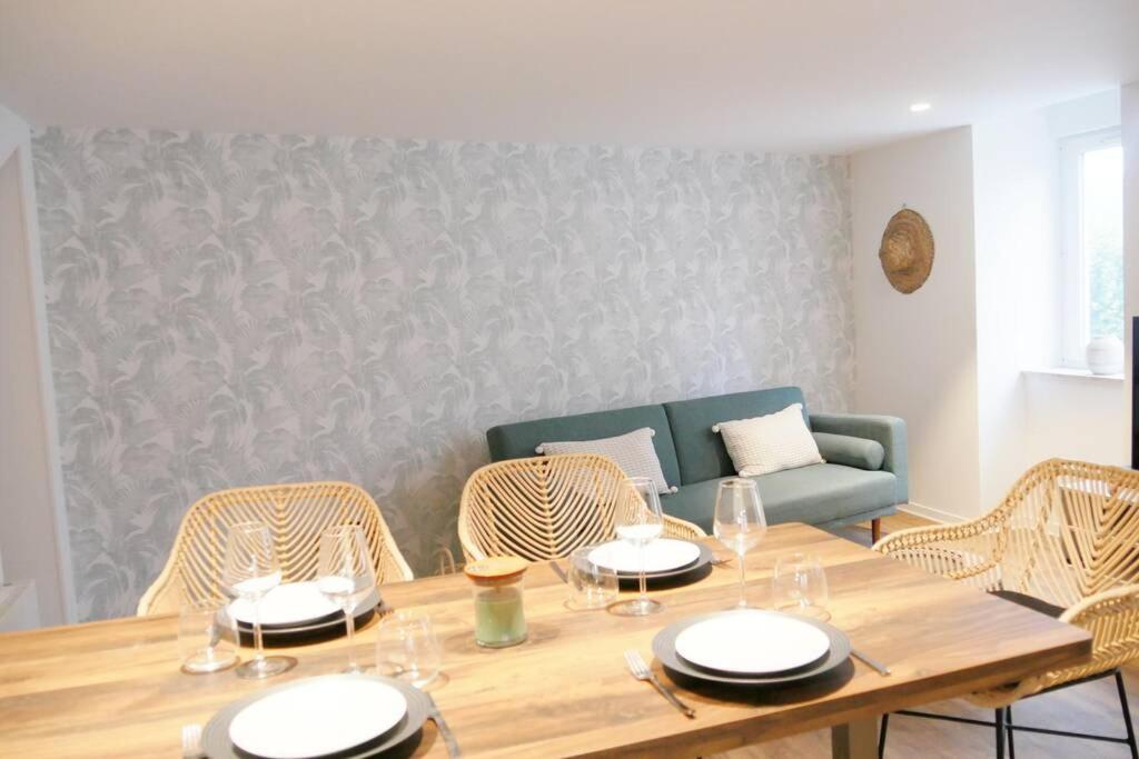 Appartement situé dans l'hyper centre d'Auray Extérieur photo