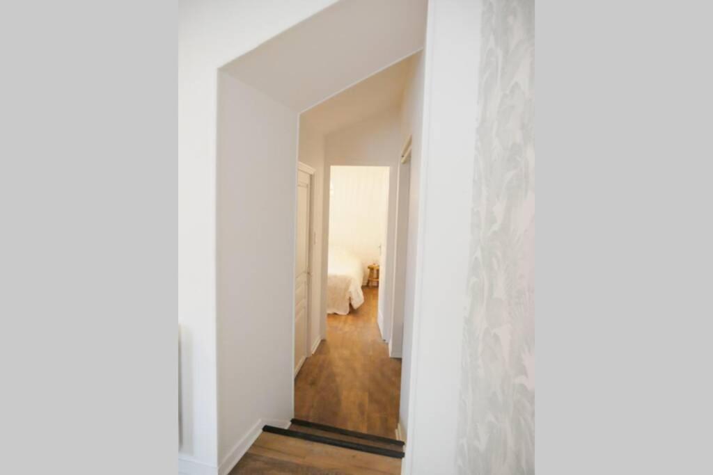 Appartement situé dans l'hyper centre d'Auray Extérieur photo