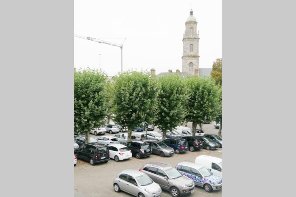 Appartement situé dans l'hyper centre d'Auray Extérieur photo