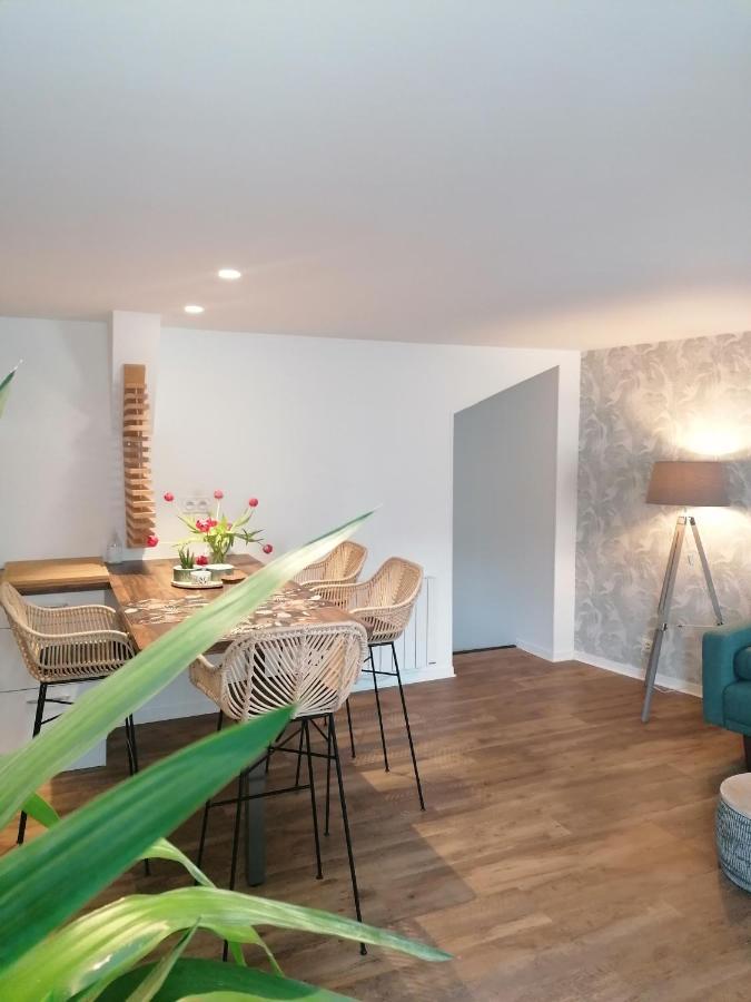Appartement situé dans l'hyper centre d'Auray Extérieur photo